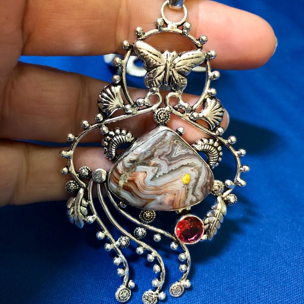 Handmade Huge Laguna Lace Agate, Garnet Gemstone Necklace.